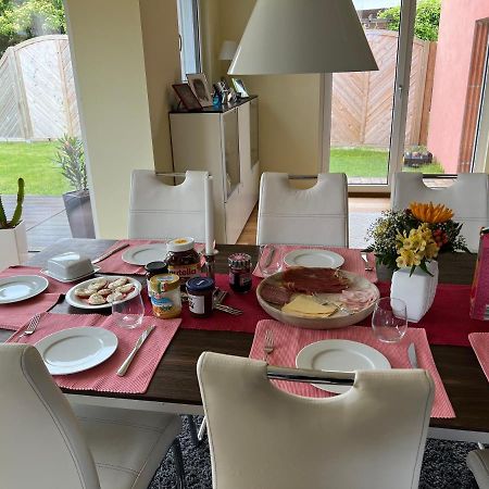 Schoenes Privatzimmer Region Hannover Springe Buitenkant foto
