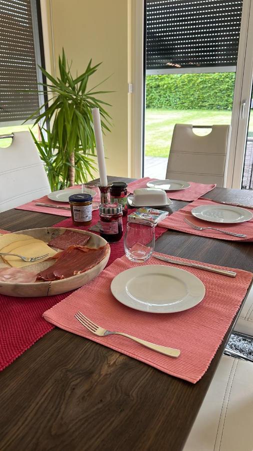 Schoenes Privatzimmer Region Hannover Springe Buitenkant foto